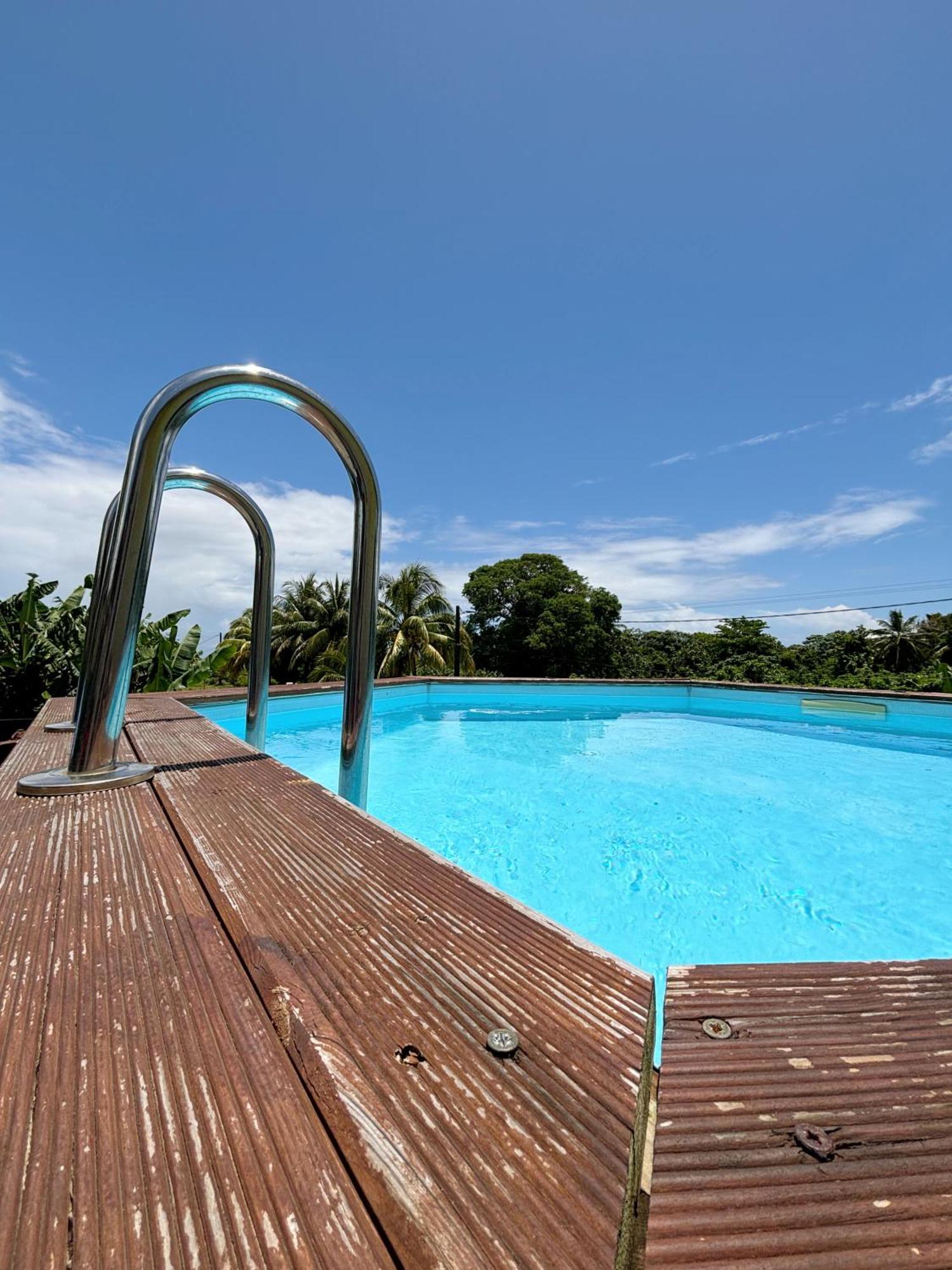 Bung'Hello Village, Piscine Et Parking Gratuit Trois-Rivières Buitenkant foto